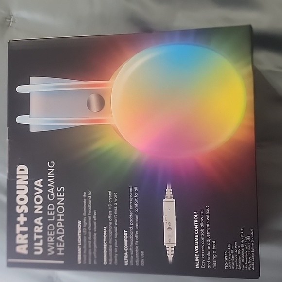 Wired LED gaming headphones - Picture 2 of 2